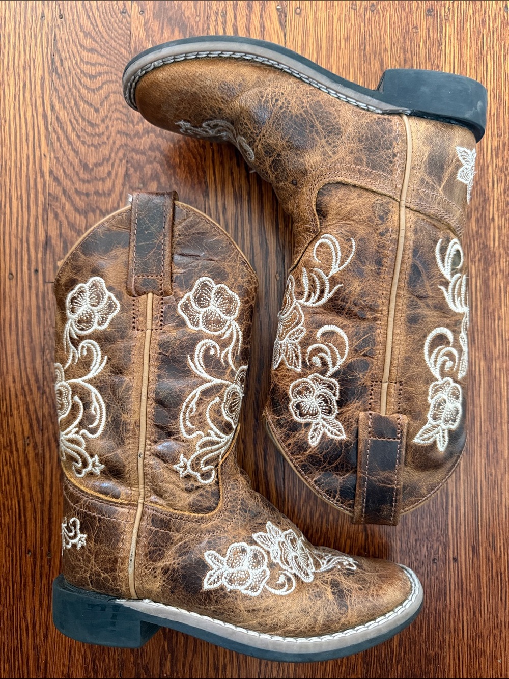 Shyanne Little Lasy floral embroidered western boots